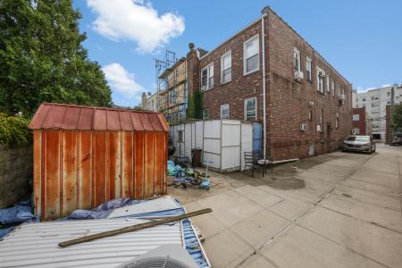 1575 East 8th St, Brooklyn, 纽约州 11230, 美国