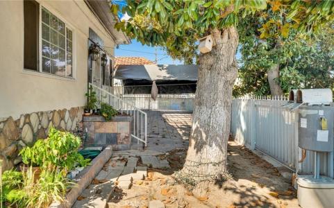 5123 S San Pedro St, Los Angeles, California 90011