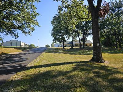 16427 Farm Road 2007 , Aurora, Missouri 65605, Stati Uniti