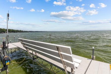 945 Brighton Drive, Menasha, Wisconsin 54952, USA