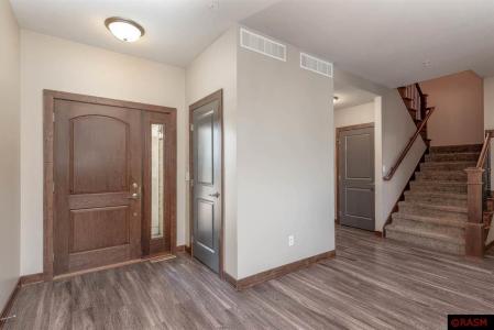 814 Pinnacle Path, Mankato, Minnesota 56001, Estados Unidos