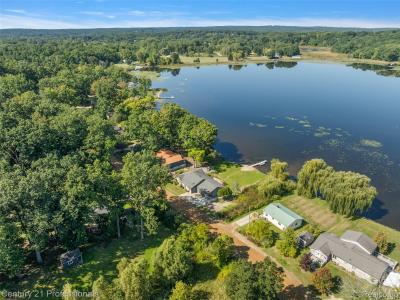 2679 Lakeview Drive, Ortonville, Michigan 48462