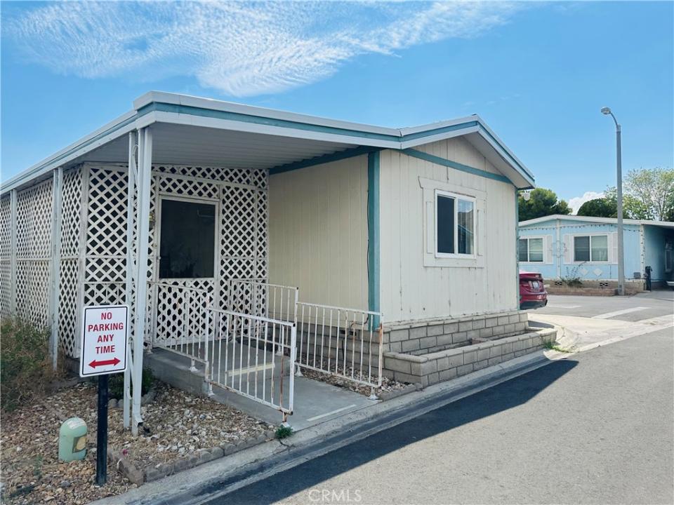 20683 Waalew Road , B145, Apple Valley, California 92307, HOA KỲ