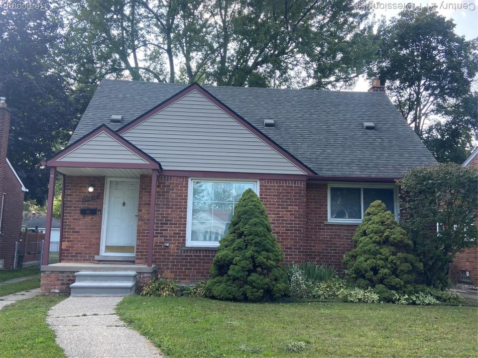 9555 Arcola Street, Livonia, Michigan 48150