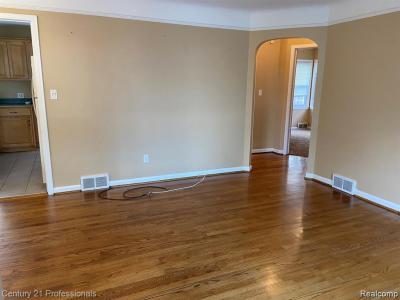 9555 Arcola Street, Livonia, Michigan 48150