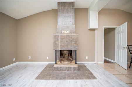 2430 Redgate Lane, Youngstown, Ohio 44511