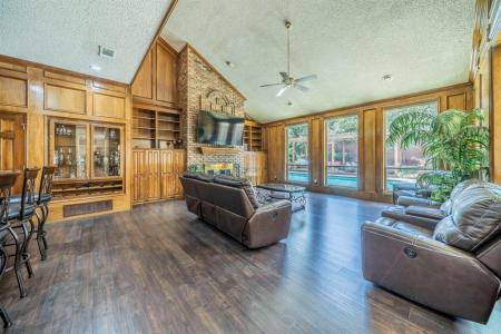 2121 Bay Club Drive, Arlington, Texas 76013, HOA KỲ