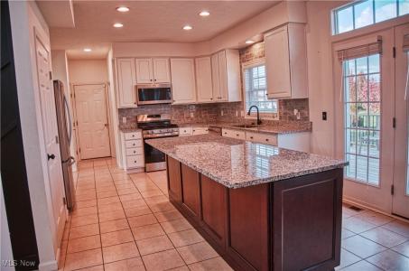 4483 Ridgestone Way, Medina, Ohio 44256, Estados Unidos