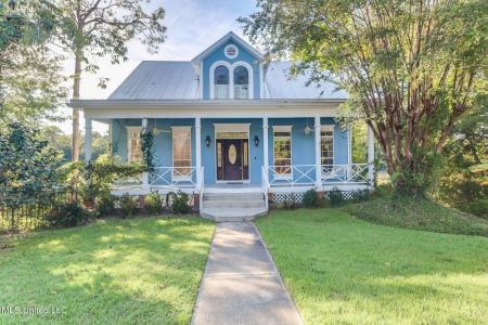 1066 Conley Circle, Ocean Springs, Mississippi 39564, USA