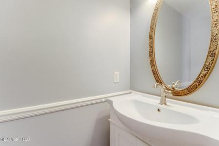 1066 Conley Circle, Ocean Springs, Mississippi 39564