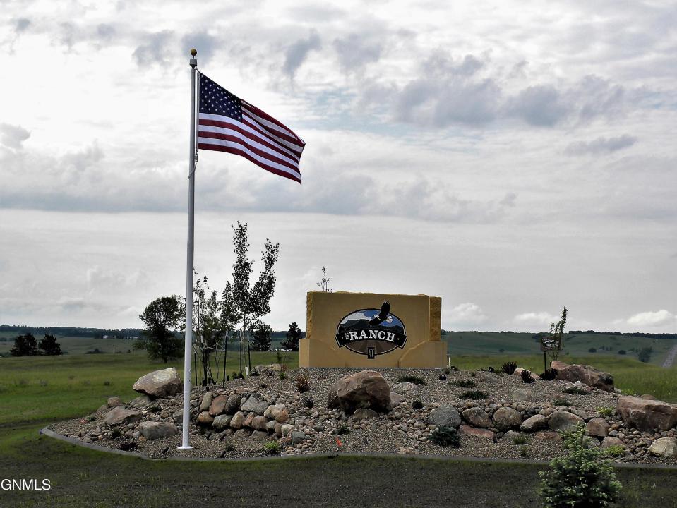 14140 Paniolo Way, Bismarck, North Dakota 58503