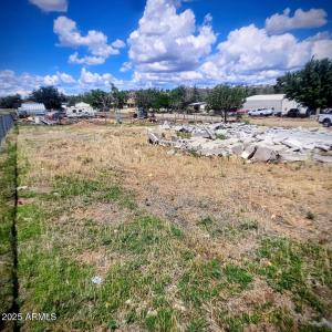 18318 S Frontier Road #328, Peeples Valley, Аризона 86332, Соединенные Штаты