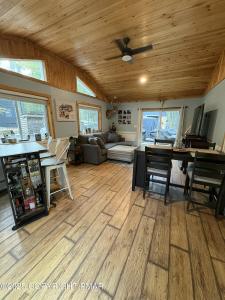 243 Elk Run Road, Pocono Lake, Pennsylvania 18347, USA