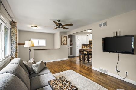 5421 Admiral Drive, Monona, ויסקונסין 53716, ארצות הברית של אמריקה 