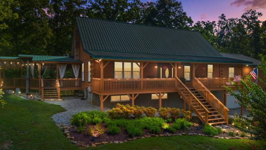 2516 Edgewater Lane, Dandridge, Tennessee 37725, USA