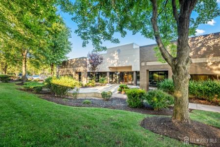 2 Ethel Road 205B, Edison, 紐澤西州 08817, 美國