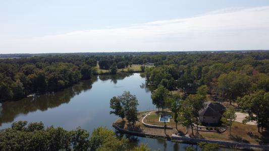 15316 Lakepoint Drive, Benton, Illinois 62812, Estados Unidos