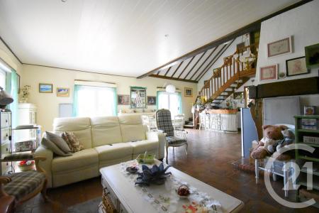 Creuzier Le Vieux, Auvernia 03300, Francia