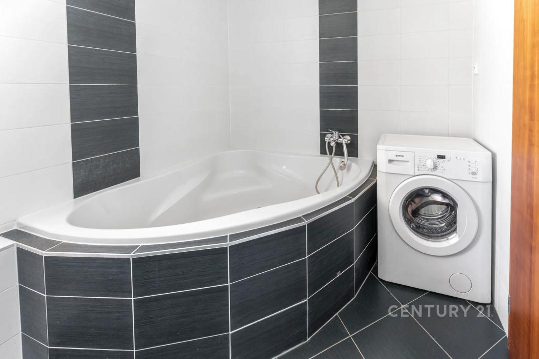 Na Výrovně, Praha, Území Hlavního Města Prahy 15500, Repubblica Ceca