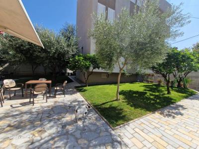 Yzberish, Tirana, Albania