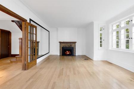 9 Av. Hudson, Westmount, Quebec H3Y 1Y6, Kanada