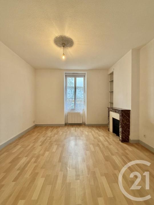 Moulins, Auvergne 03000, France