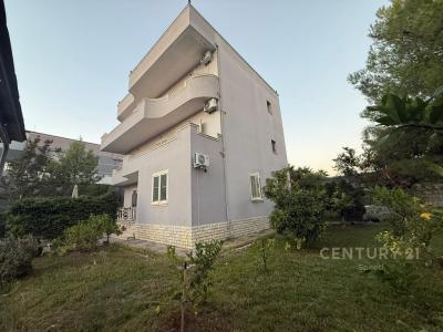 Shkozet, Durrës, אלבניה 