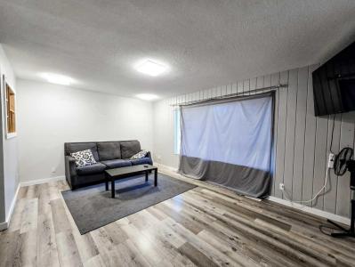 4006 4 AVENUE, Edson, Alberta T7E 1A1, Canadá