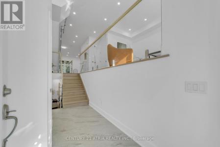 47 EIGHTH STREET, Toronto (new Toronto), Ontario M8V 3C2, Canada