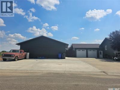 406 FIRST AVENUE E, Lampman, 萨斯喀彻温省 S0C 1N0, 加拿大