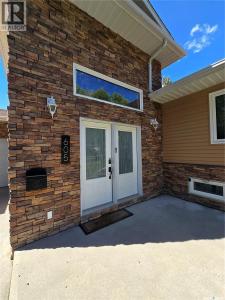 605 ELGIN STREET, Weyburn, ססקצ'ואן S4H 0B9, קנדה