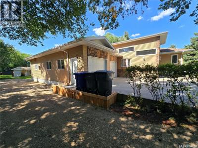 605 ELGIN STREET, Weyburn, ססקצ'ואן S4H 0B9, קנדה