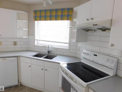 #26 1295 CARTER CREST RD NW, Edmonton, Alberta T5R 2N6, Canada