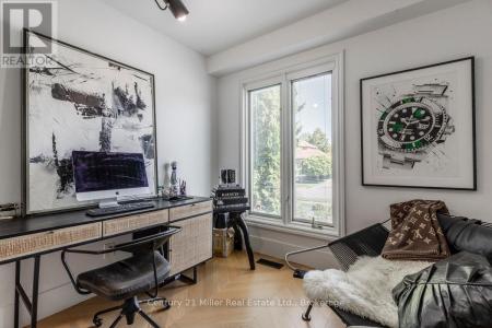 1031 MASTERS GREEN, Oakville (ga Glen Abbey), Ontario L6M 2N8, Canada