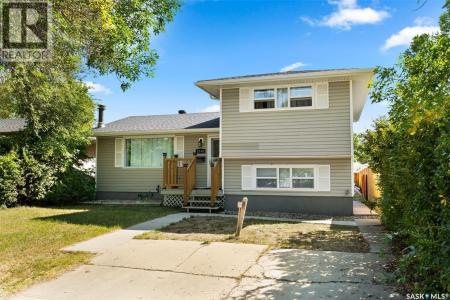 1341 9TH AVENUE N, Regina, Saskatchewan S4R 0E6, Canada