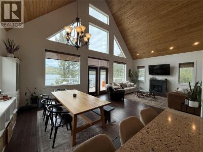 6986 SOUTH MOBERLY LAKE ROAD, Moberly Lake, Colúmbia Britânica V0C 1X0, Canadá