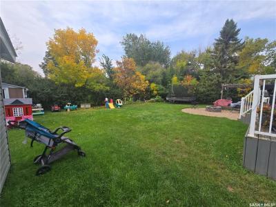 320 RUSSELL STREET, Stoughton, Saskatchewan S0G 4T0, Canada