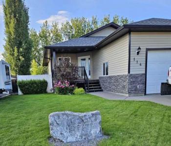 114 POPLAR DRIVE, Whitecourt, Alberta T7S 1X1, Canada