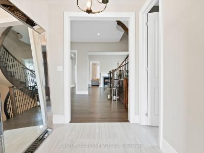 12 MACDONALD COURT, Richmond Hill, 安大略省 L4E 1E9, 加拿大