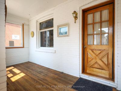 869 PAPE AVENUE E, Toronto, Ontario M4K 3T7, Canada