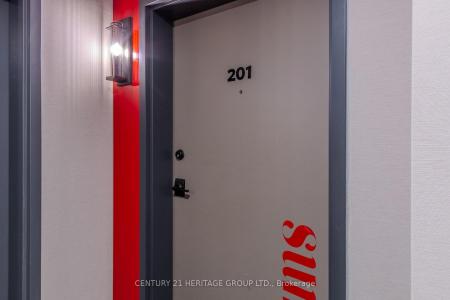 10 CULINARY LANE, Barrie, Онтарио L9J 0C2, Канада