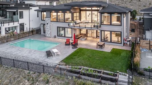 1050 LEDGEVIEW COURT, Kelowna, Colúmbia Britânica V1W 5M6, Canadá