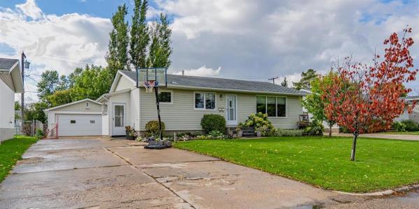 719 2ND STREET NORTHWEST, Portage La Prairie, Manitoba R1N 2B5, Canada