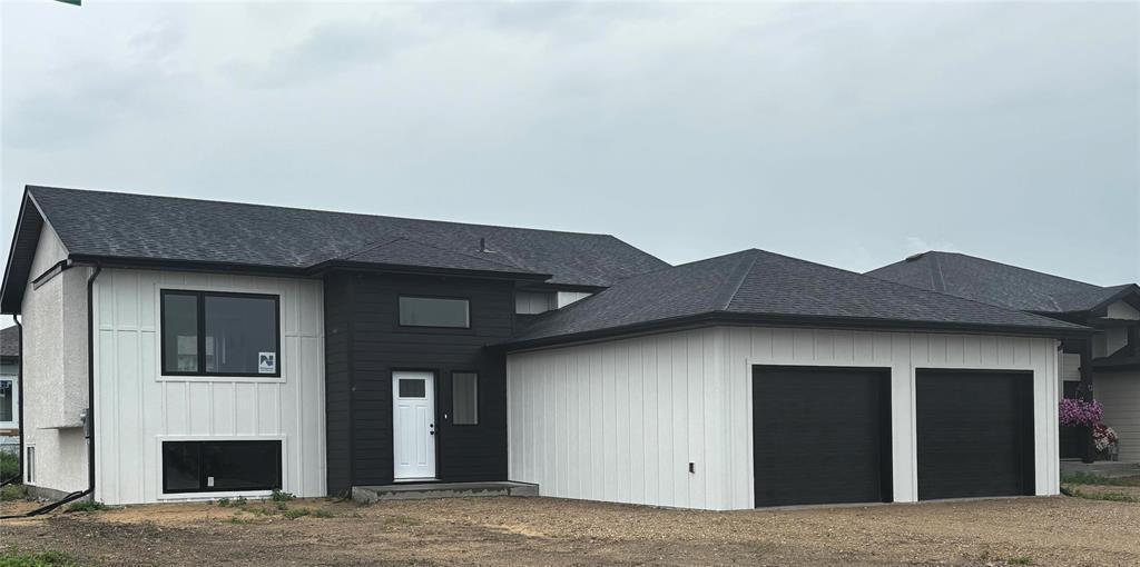 7 HARVEST BAY, Blumenort, Manitoba R0A 0C1, Canadá