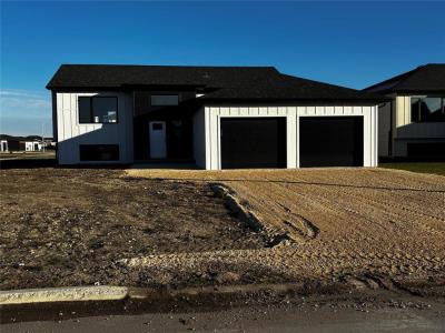 7 HARVEST BAY, Blumenort, Manitoba R0A 0C1, Canadá