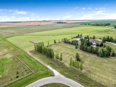 104001 275 AVENUE E, Rural Foothills County, Alberta T0L 0X0, Canada