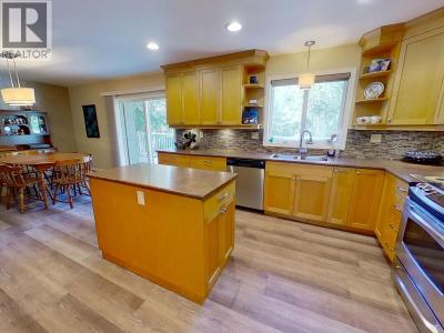 143 GROSZ S ROAD, Quesnel, Colombia Británica V2J 4H1, Canadá