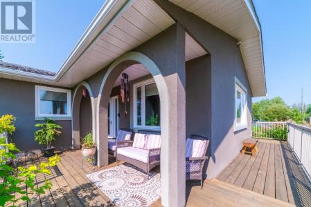 164 WINNIPEG AVE, Minaki, オンタリオ P0X 1J0, カナダ