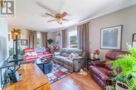 164 WINNIPEG AVE, Minaki, オンタリオ P0X 1J0, カナダ