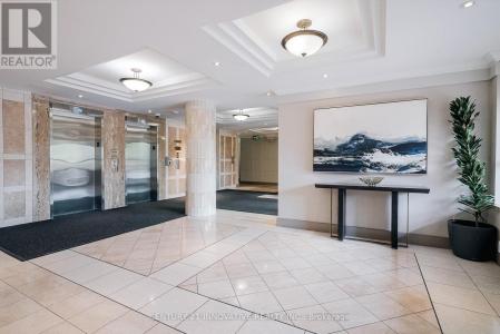 330 MCCOWAN ROAD, Toronto (eglinton East), Ontario M1J 3N3, Canada